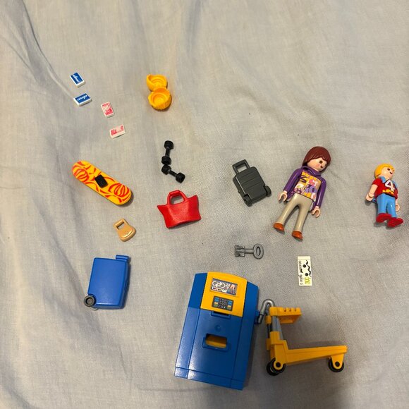 Playmobil Airport Checkin with Figures **missing pieces - Picture 1 of 6